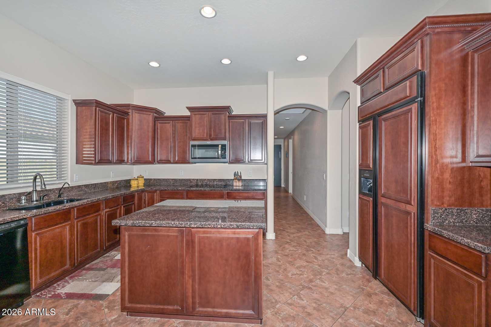 16729 West Jackson Street Goodyear, AZ 85338 - Photo 26 of 47 Kitchen (2)