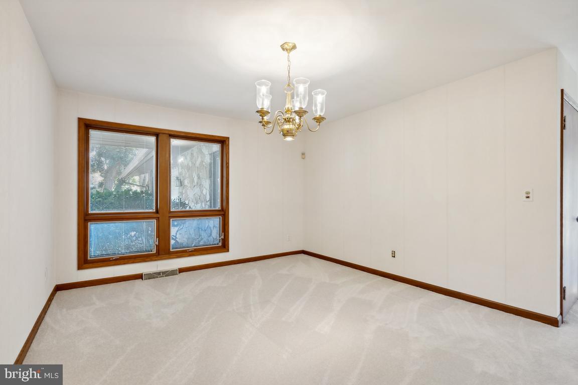 1608 2nd Street Delanco, NJ 08075 - Photo 8 of 34 Dining Room