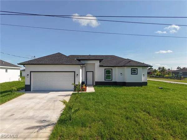 $2,100 | 5002 Bygone Street, Lehigh Acres, FL 33971