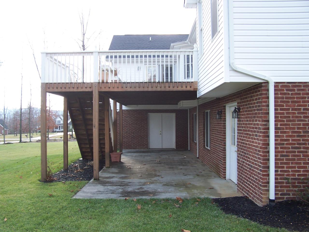 27 Chesney Place Blue Ridge, VA 24064 - Photo 2 of 7 Side