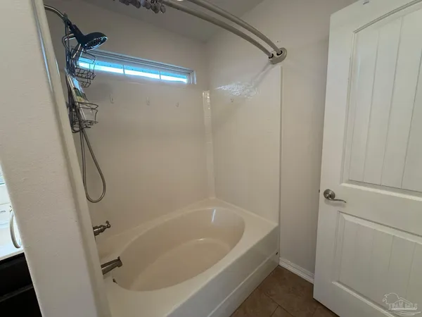 $1,925 | 6640 Tidal Bay Drive, Milton, FL 32583