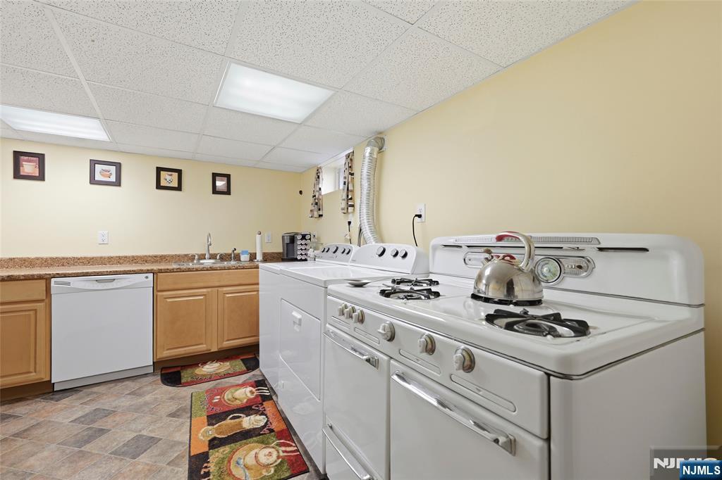 29 Corsi Road Bloomfield, NJ 07003 - Photo 24 of 31