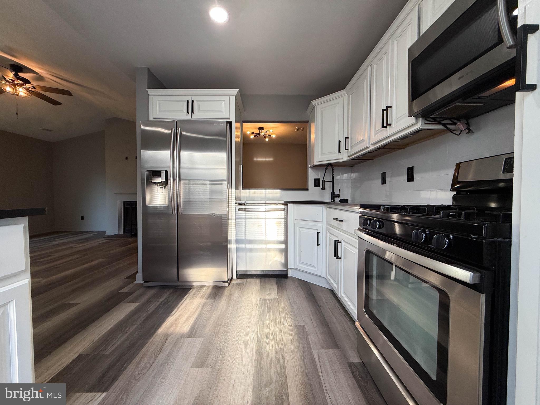 434 Atlanta Court Sewell, NJ 08080 - Photo 9 of 48