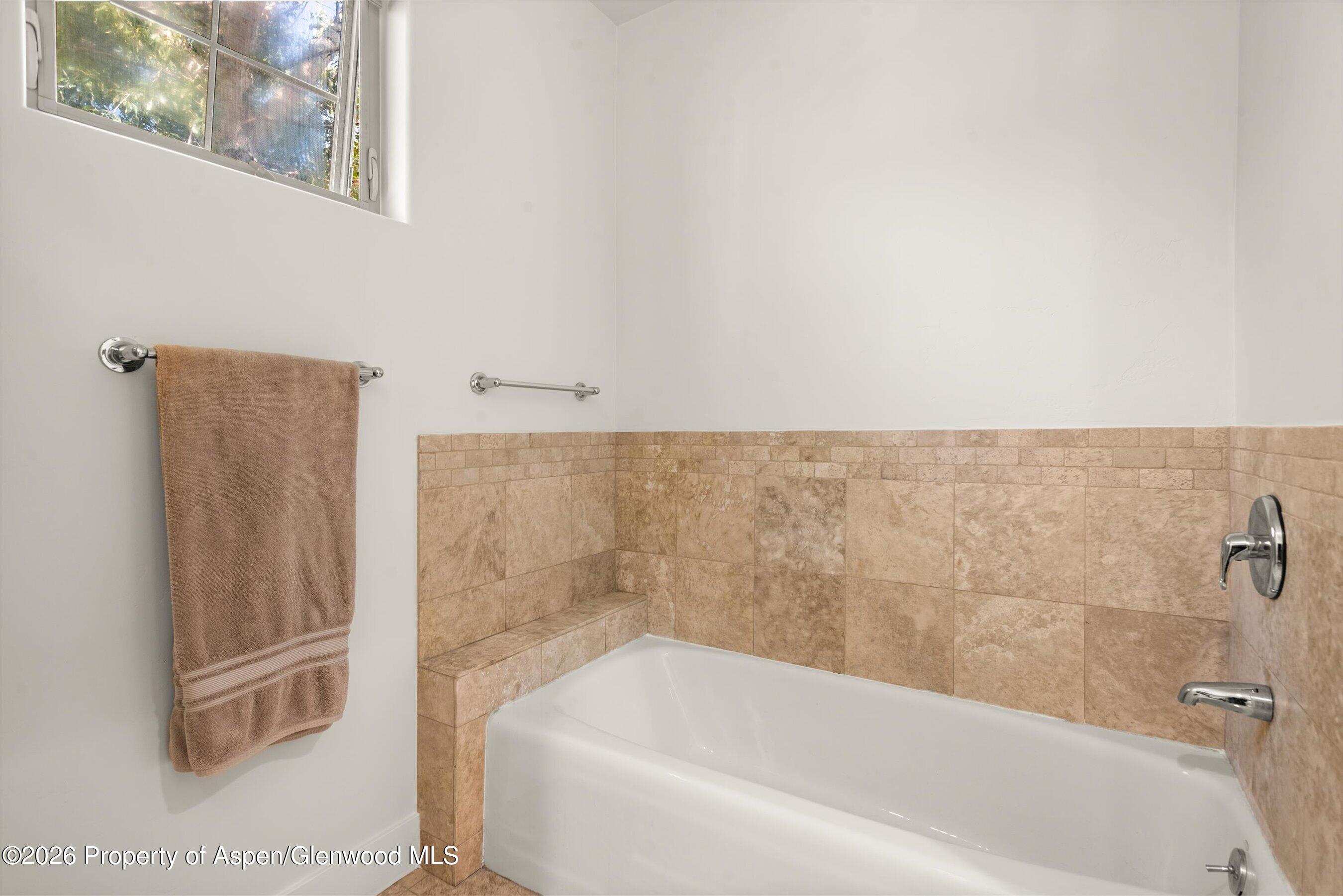 520 Evans Court Basalt, CO 81621 - Photo 23 of 32 30-520EvansCt_06282026031