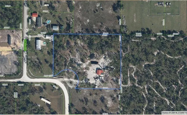 a view of a bird bath