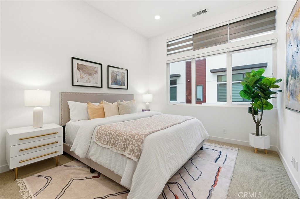 167 Waypoint Tustin, CA 92782 - Photo 23 of 31