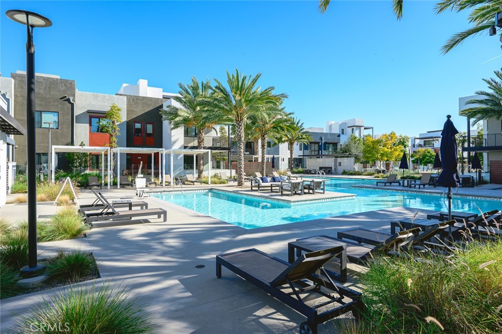 167 Waypoint Tustin, CA 92782 - Photo 3 of 31