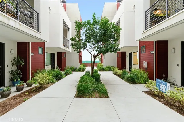 $1,100,000 | 167 Waypoint, Tustin, CA 92782