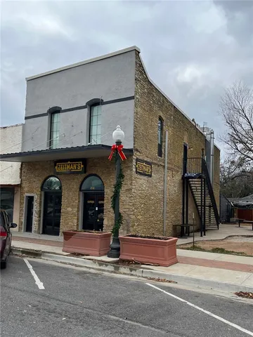 $1,250 | 212 West Washington Avenue, Unit B, Navasota, TX 77868