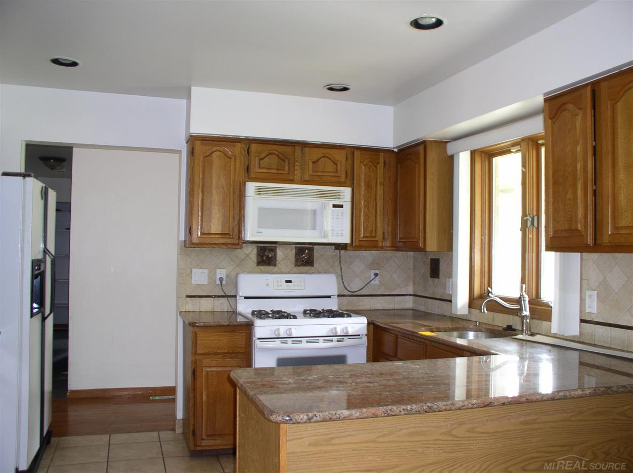 30000 West 13 Mile Road Farmington Hills, MI 48334 - Photo 3 of 15