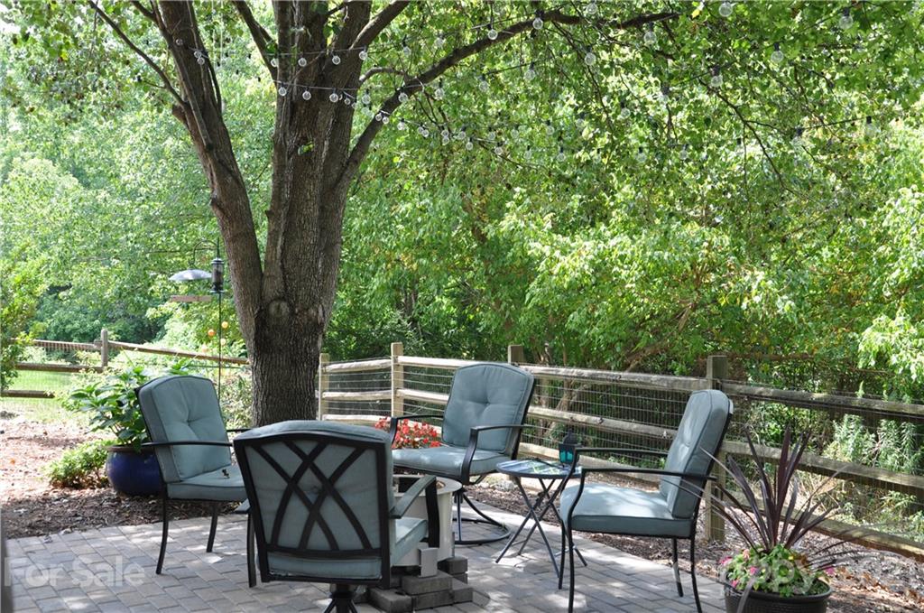 1015 Clearbrook Road Matthews, NC 28105 - Photo 31 of 37 Gallery Image 31