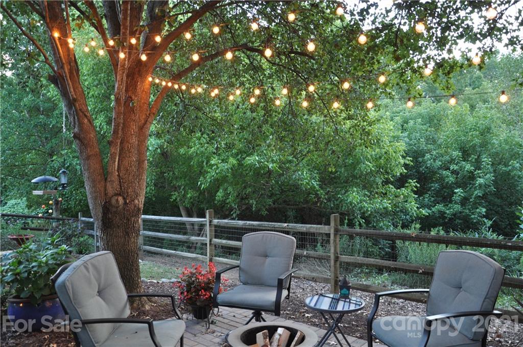 1015 Clearbrook Road Matthews, NC 28105 - Photo 34 of 37 Gallery Image 34