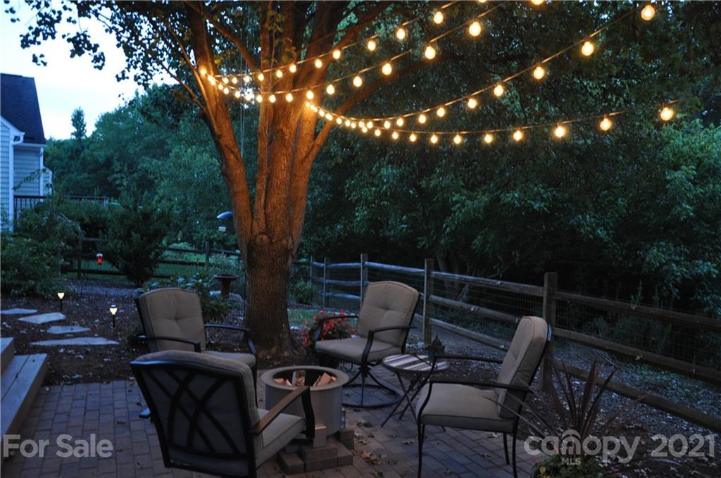 1015 Clearbrook Road Matthews, NC 28105 - Photo 35 of 37 Gallery Image 35