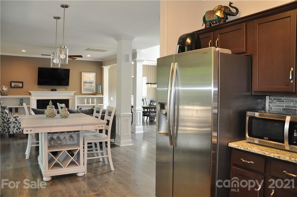 1015 Clearbrook Road Matthews, NC 28105 - Photo 9 of 37 Gallery Image 9