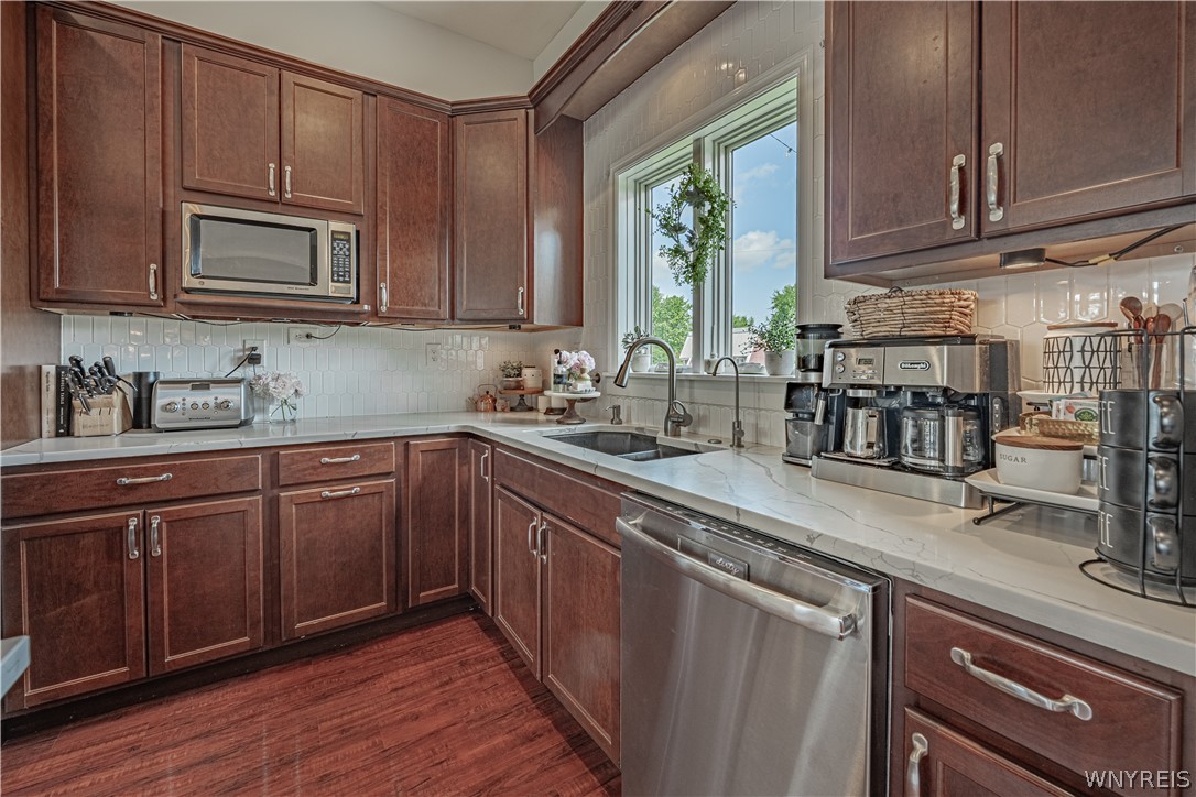 4899 Beach Ridge Road Pendleton, NY 14094 - Photo 12 of 48