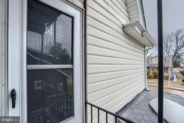 $1,200 | 3807 Fleetwood Avenue, Unit 3, Baltimore, MD 21206
