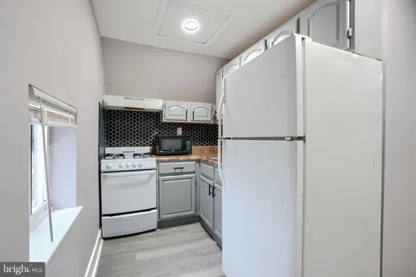 $1,200 | 3807 Fleetwood Avenue, Unit 3, Baltimore, MD 21206