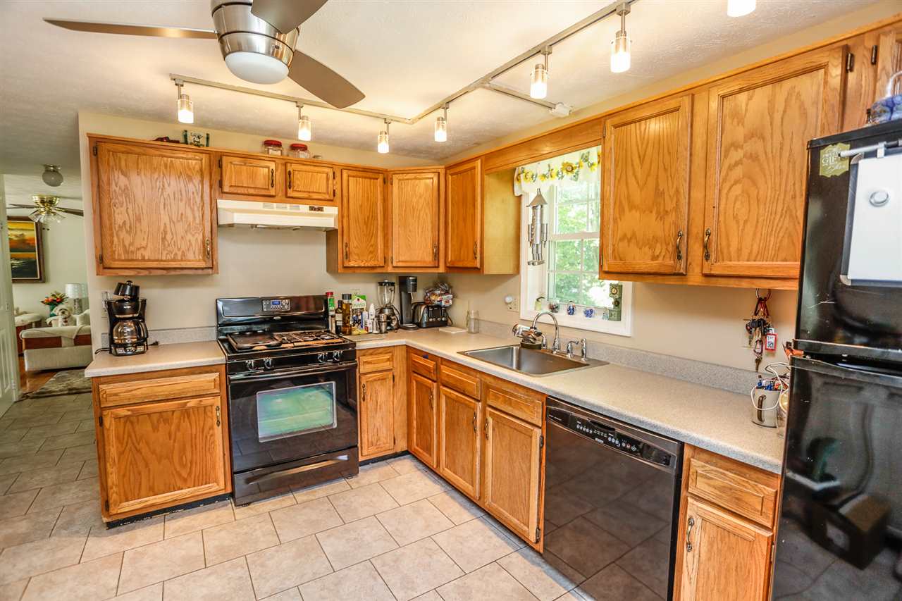 9 Cobble Hill Road Nashua, NH 03062 - Photo 11 of 26