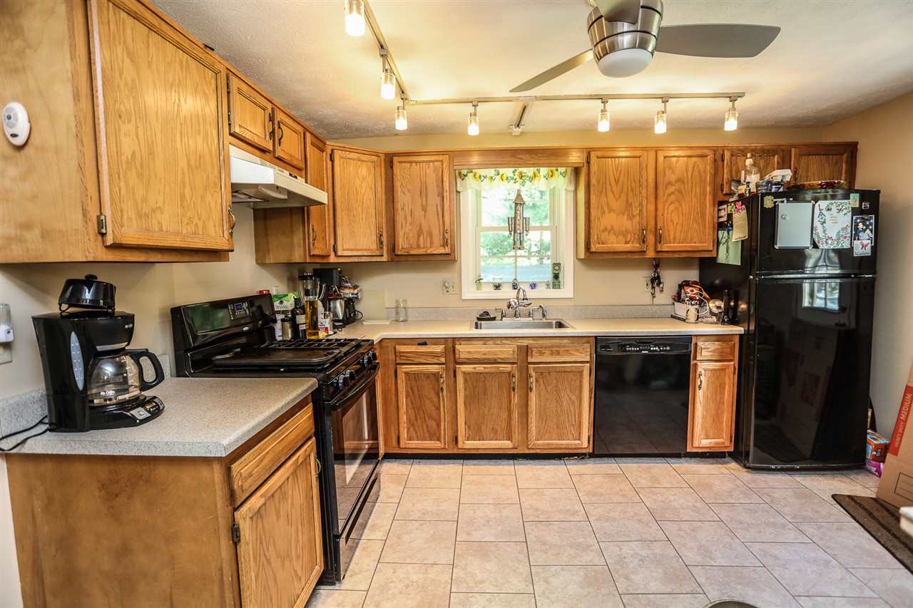9 Cobble Hill Road Nashua, NH 03062 - Photo 10 of 26