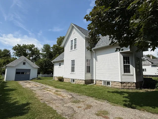$140,000 | 302 South John Street, Sublette, IL 61367