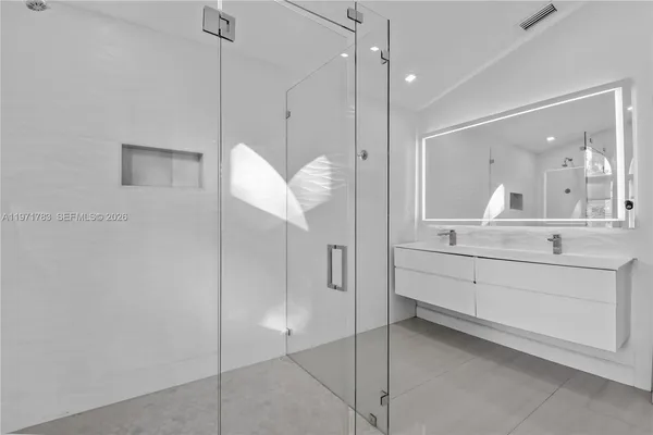 $6,500 | 710 Lake Boulevard, Weston, FL 33326