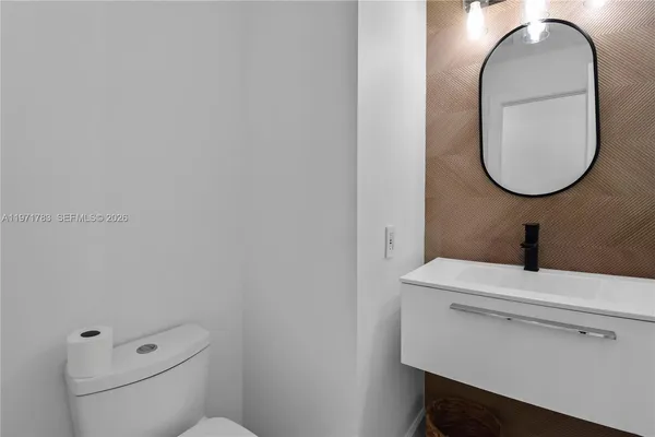 $6,500 | 710 Lake Boulevard, Weston, FL 33326