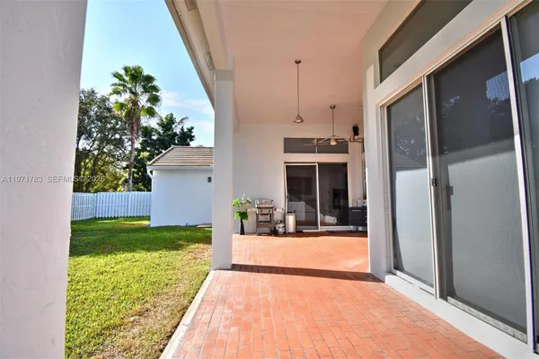 $6,500 | 710 Lake Boulevard, Weston, FL 33326