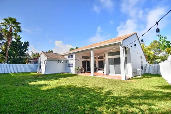 $6,500 | 710 Lake Boulevard, Weston, FL 33326