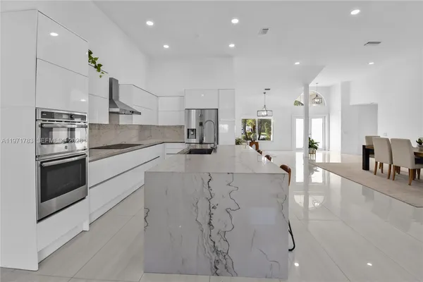 $6,500 | 710 Lake Boulevard, Weston, FL 33326