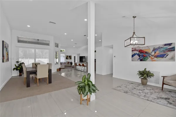 $6,500 | 710 Lake Boulevard, Weston, FL 33326