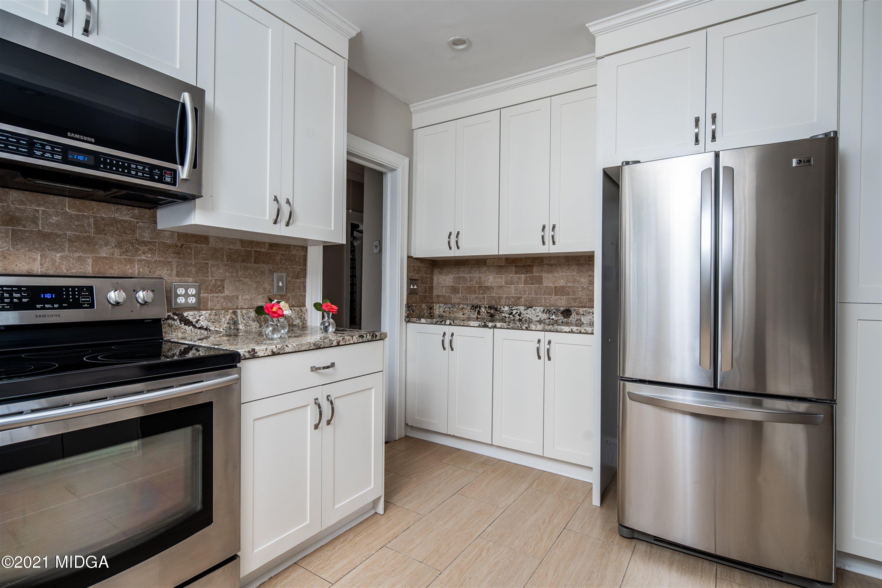 3722 Avon Road Macon, GA 31204 - Photo 2 of 22 18-DSC00604