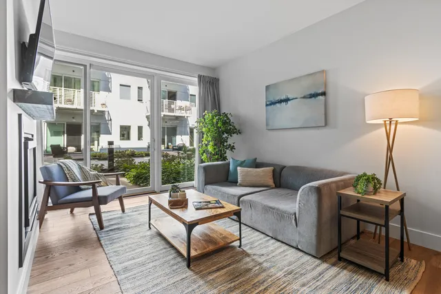 $625,000 | 383 Commercial Street, Unit 315, Portland, ME 04101