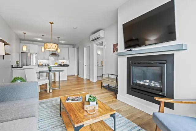 $625,000 | 383 Commercial Street, Unit 315, Portland, ME 04101