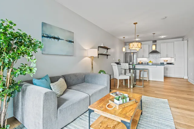 $625,000 | 383 Commercial Street, Unit 315, Portland, ME 04101