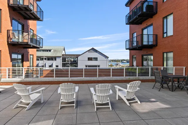 $625,000 | 383 Commercial Street, Unit 315, Portland, ME 04101