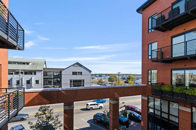 $625,000 | 383 Commercial Street, Unit 315, Portland, ME 04101