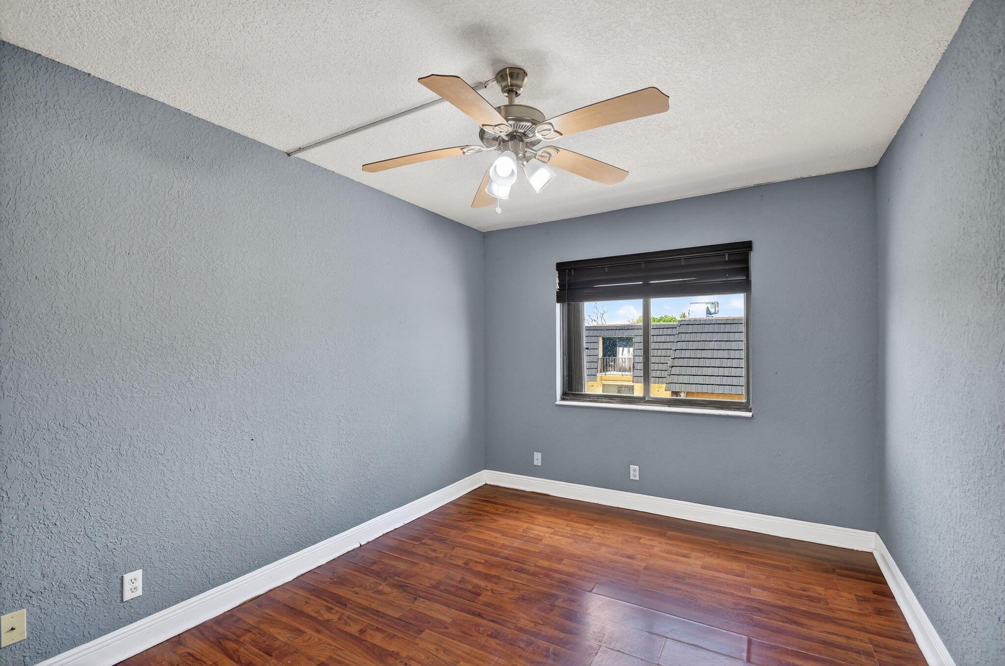 320 Woodland Road Palm Springs, FL 33461 - Photo 46 of 49 50-web-or-mls-DSC_5011