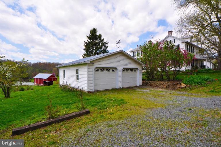 39505 Rodeffer Road Lovettsville, VA 20180 - Photo 20 of 30 Garage 2