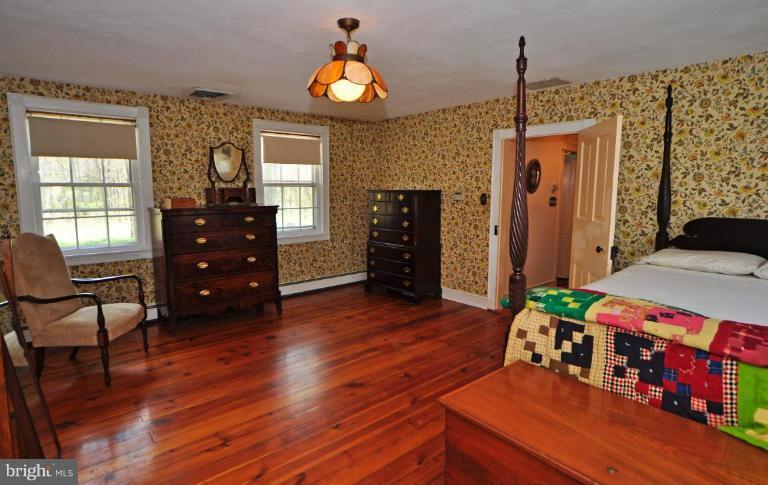 39505 Rodeffer Road Lovettsville, VA 20180 - Photo 4 of 30 Master Bedroom