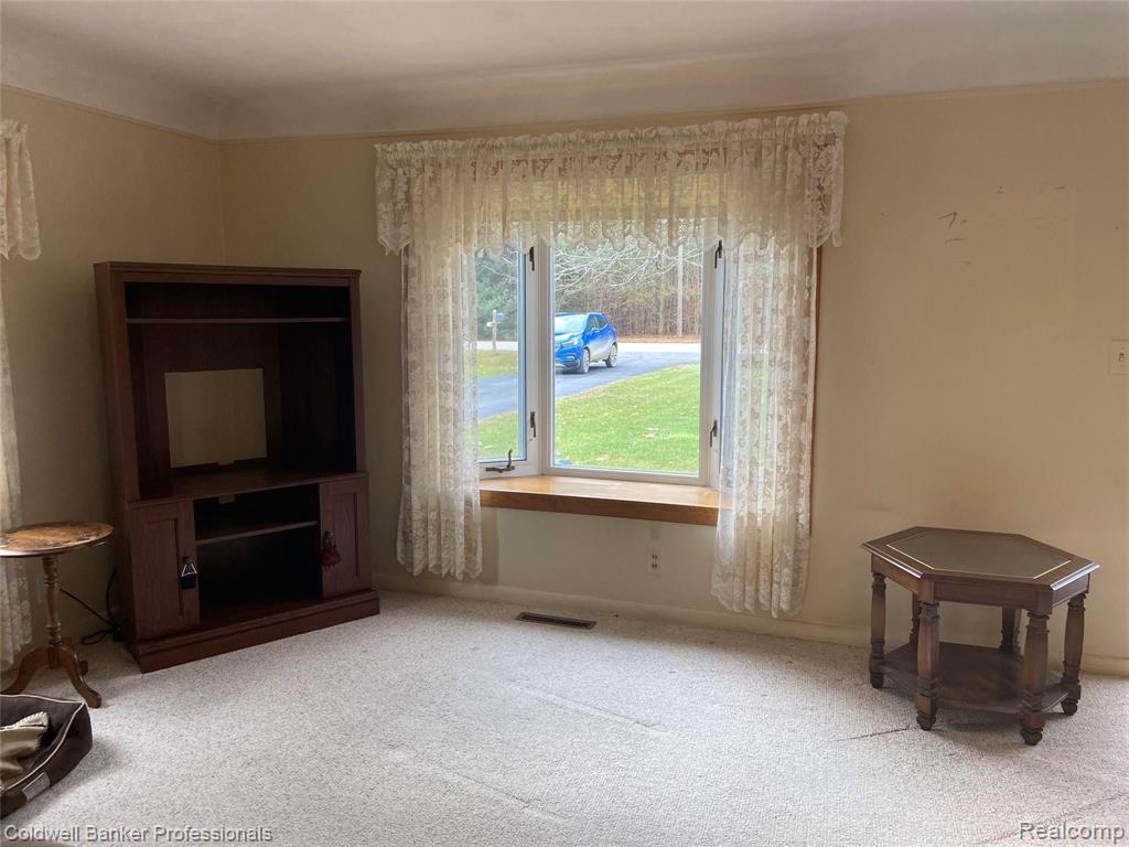 1642 Fish Lake Road Lapeer, MI 48446 - Photo 21 of 33