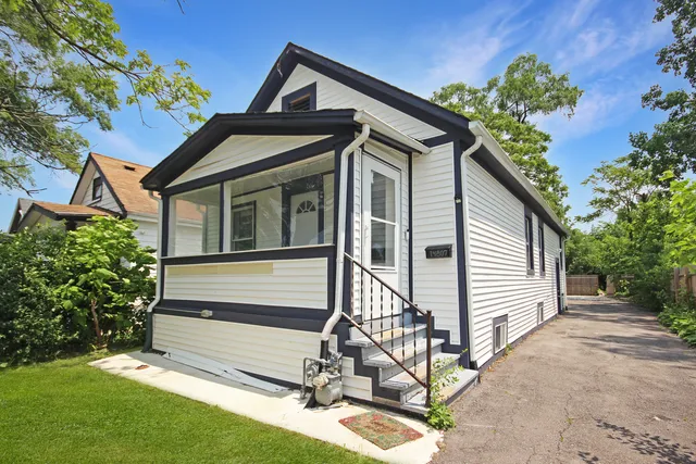 $110,000 | 14807 Paulina Street, Harvey, IL 60426