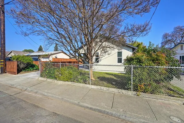 $749,500 | 717 North Hobson Avenue, West Sacramento, CA 95605