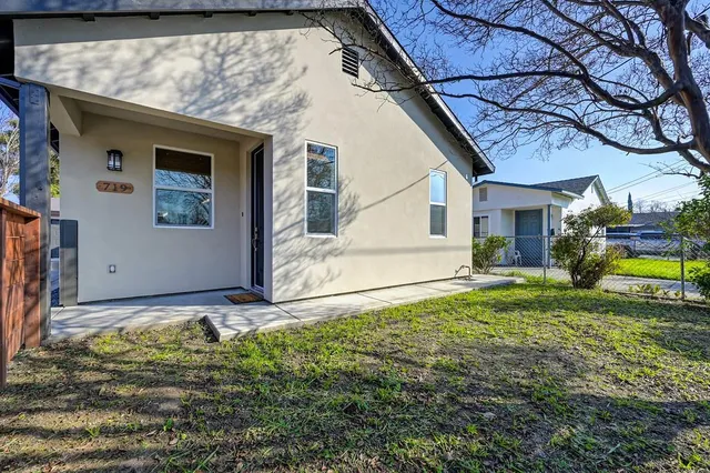 $749,500 | 717 North Hobson Avenue, West Sacramento, CA 95605