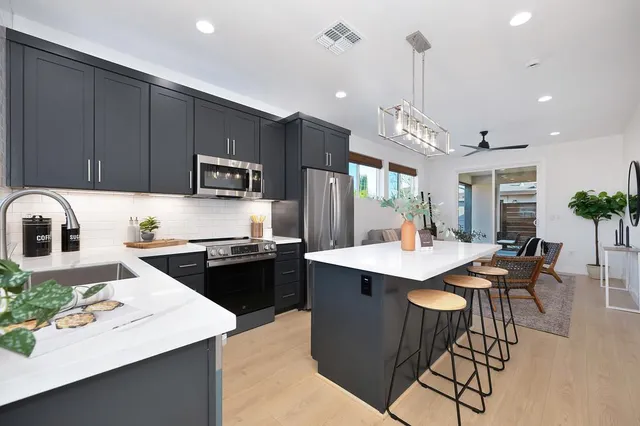 $749,500 | 717 North Hobson Avenue, West Sacramento, CA 95605