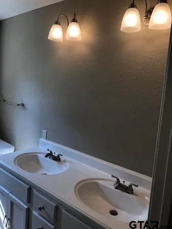 $229,900 | 2725 Brentwood Drive, Tyler, TX 75701