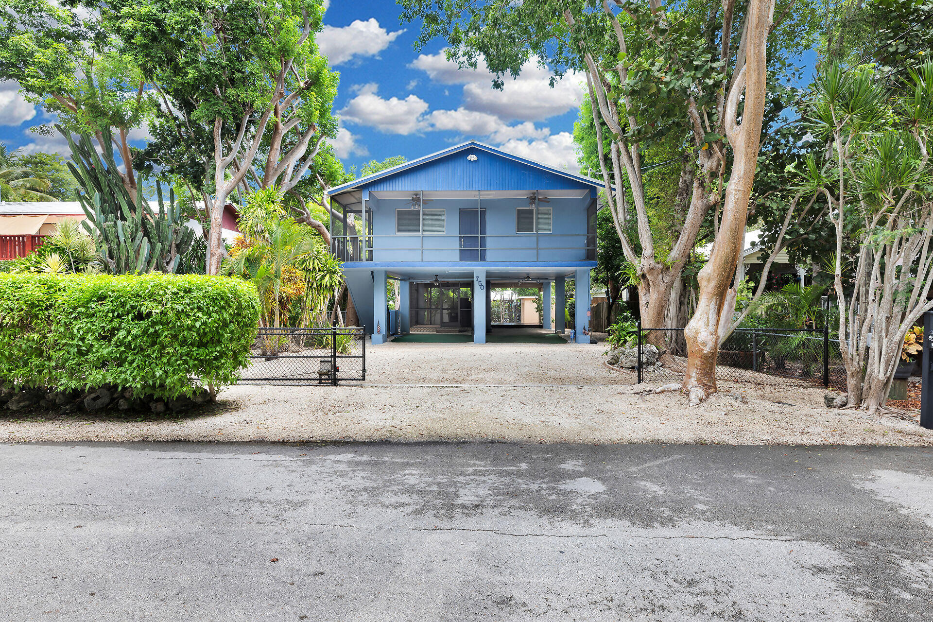 750 Madrid Road Key Largo, FL 33037 - Photo 3 of 37 virtual-tour-365782-mls-high-res-image-3