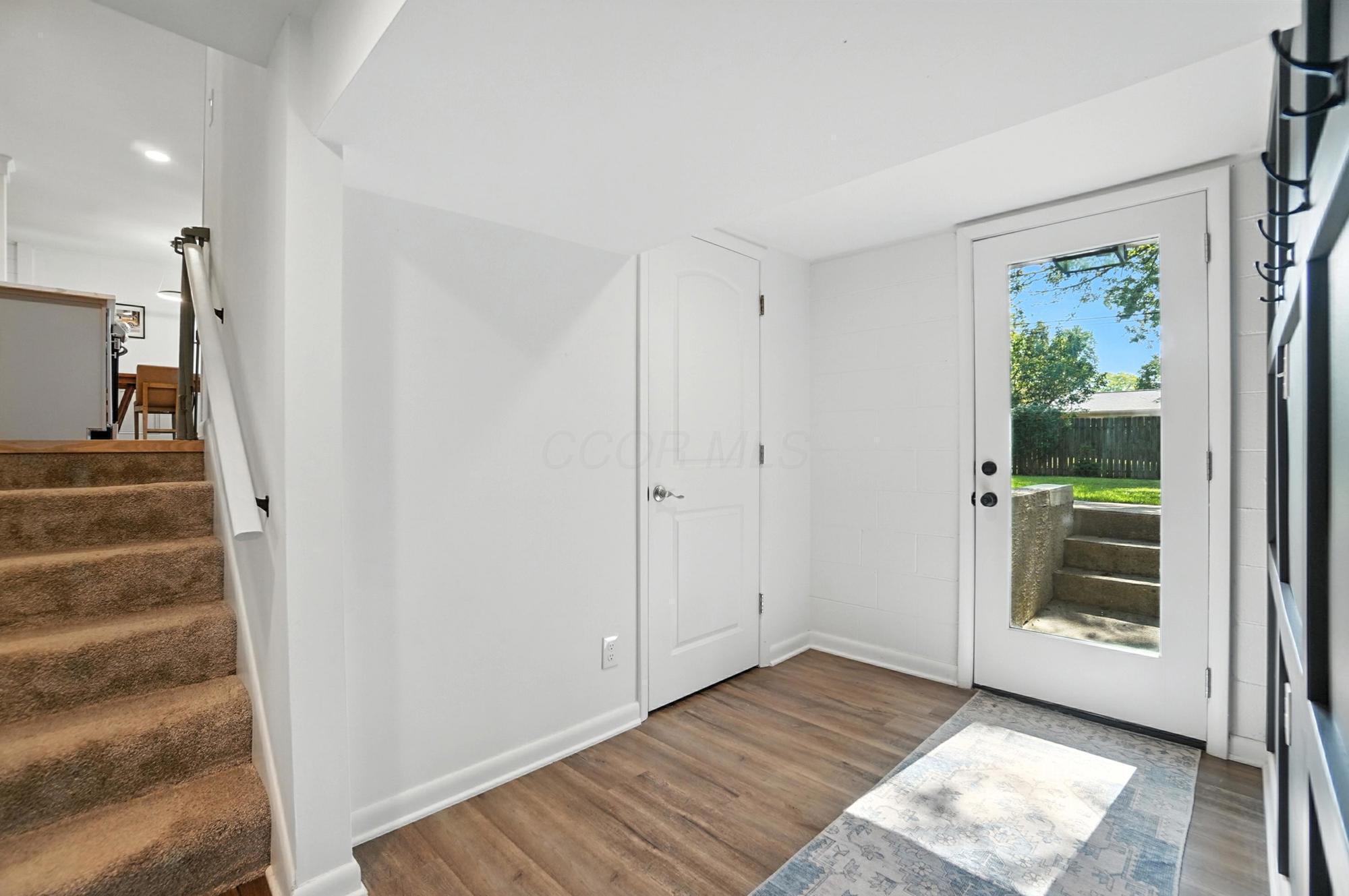 2820 Halstead Road Columbus, OH 43221 - Photo 35 of 76 03Mudroom Area9