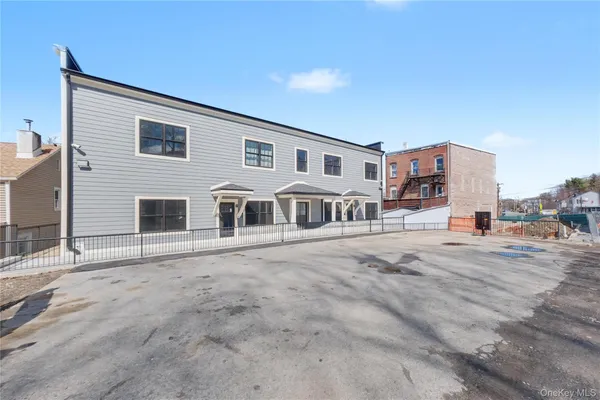 $2,800 | 10 Market Street, Unit C, Wappingers Falls, NY 12590