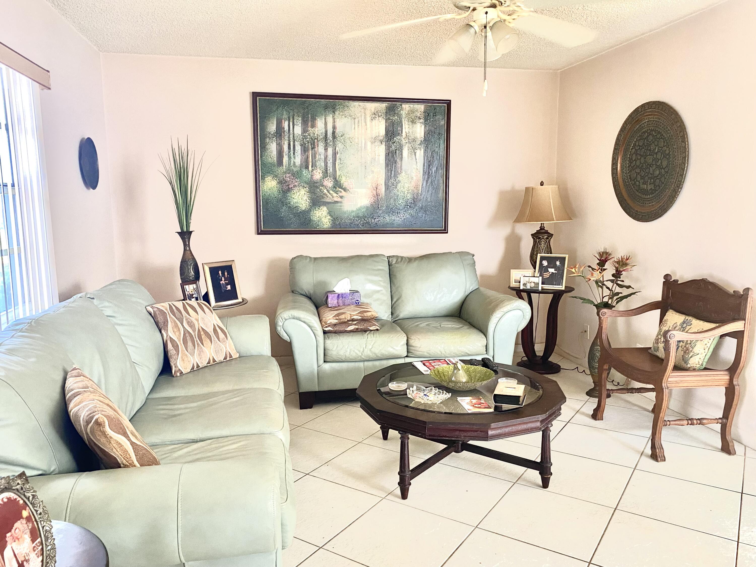 119 Flanders C Delray Beach, FL 33484 - Photo 13 of 32 living area