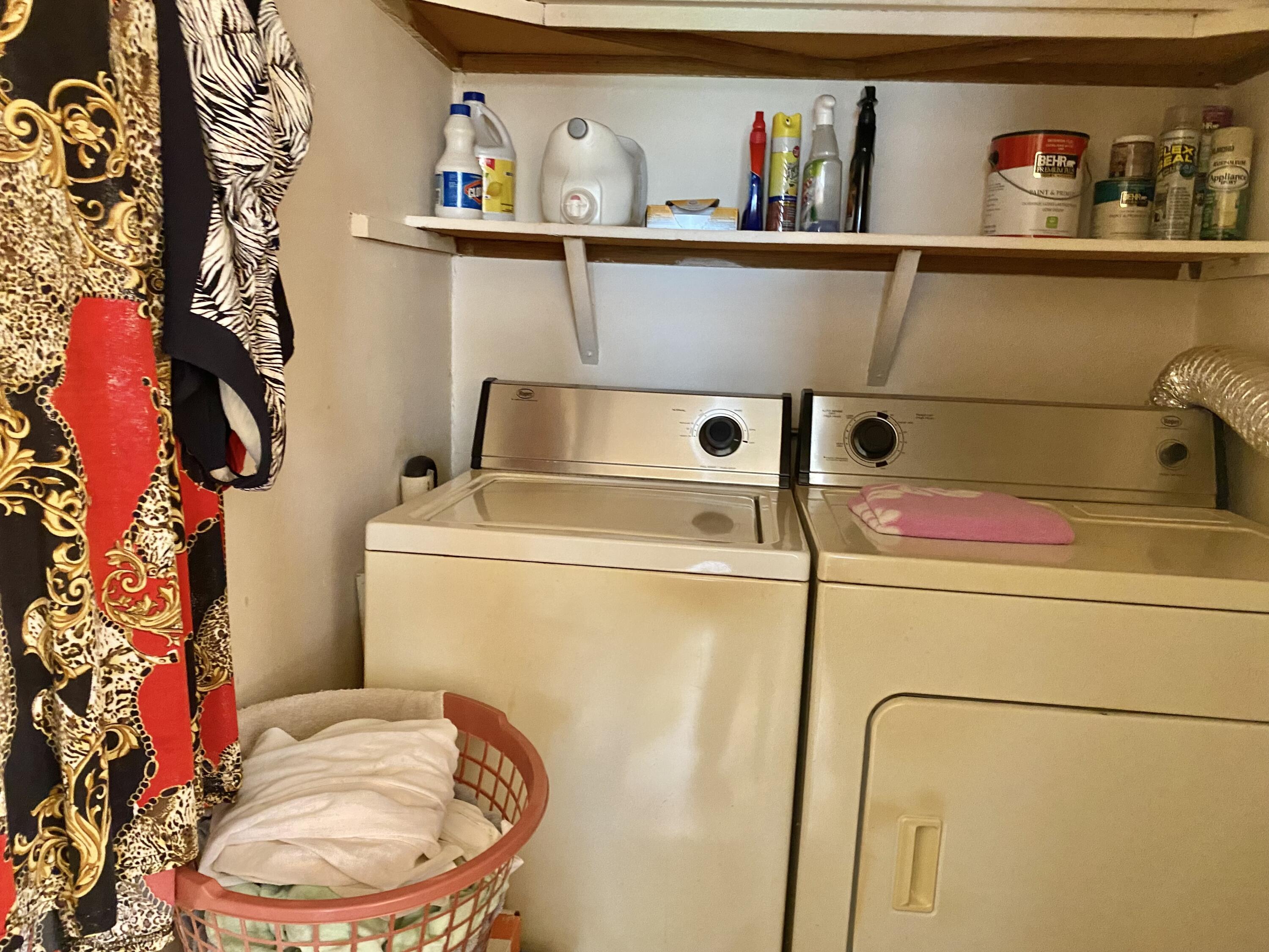 119 Flanders C Delray Beach, FL 33484 - Photo 25 of 32 laundry